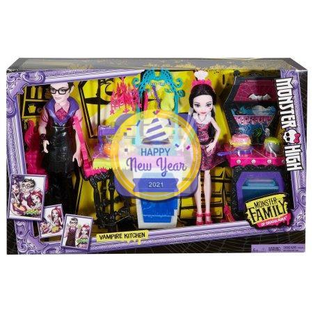 Monster High Monster Family Vampire Kitchen Playset and 2-Pack Dolls