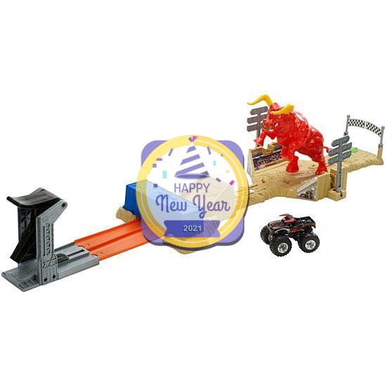 Hot Wheels Monster Jam El Toro Loco Showdown Play Set